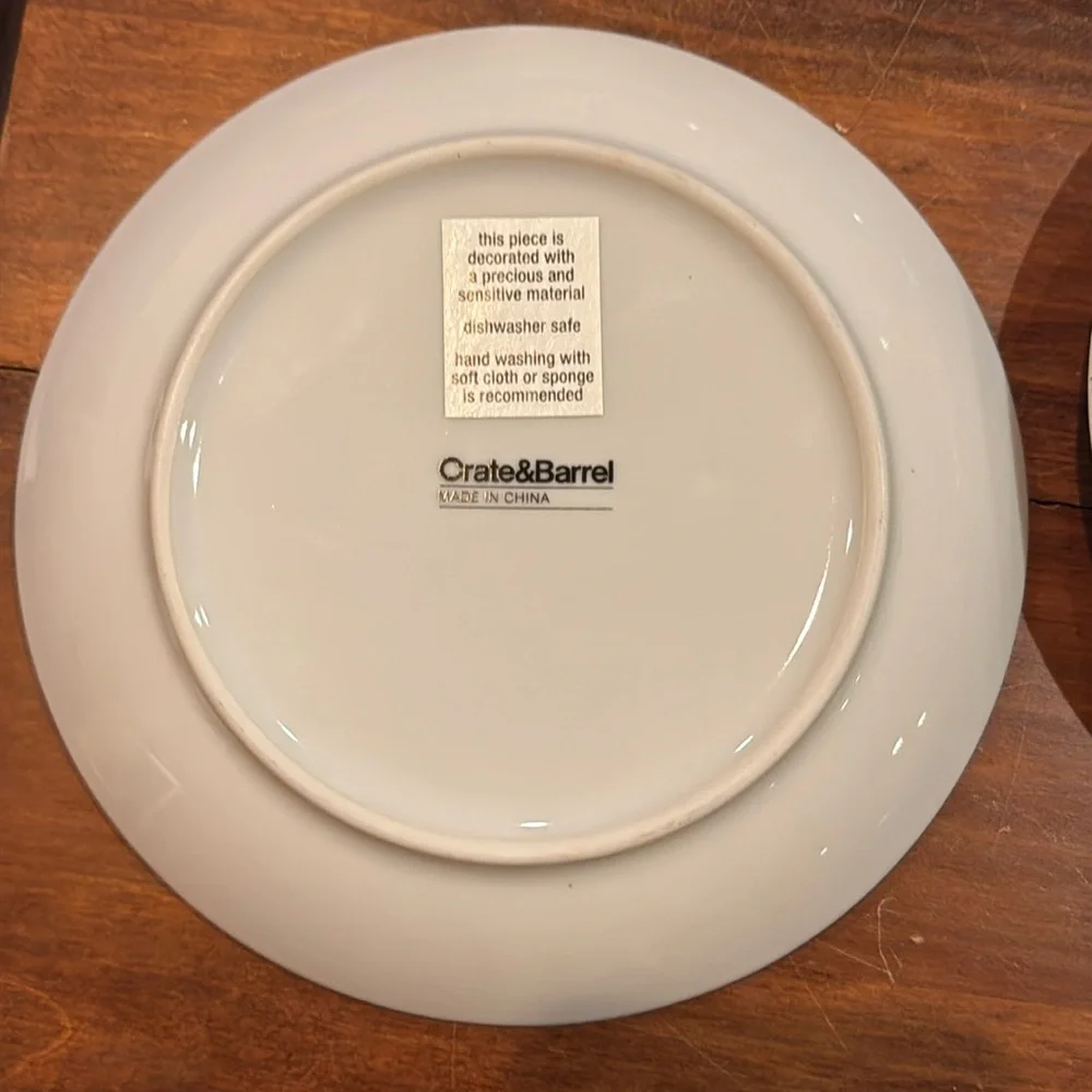 NEW Crate&Barrel Ornaments Christmas 6” Plates Set of 4 Appetizer Dessert EXC
